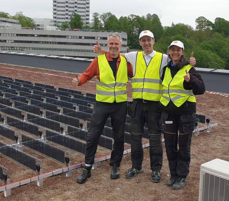 Tommy Engvik, Trygve Mongstad og Simona Petroncini foran et av selskapets pilotanlegg i Oslo